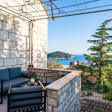 Sea View Magnolia Apartment *